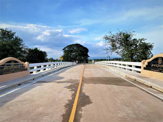 สะพานข้ามแม่น้ำปราจีนบุรี