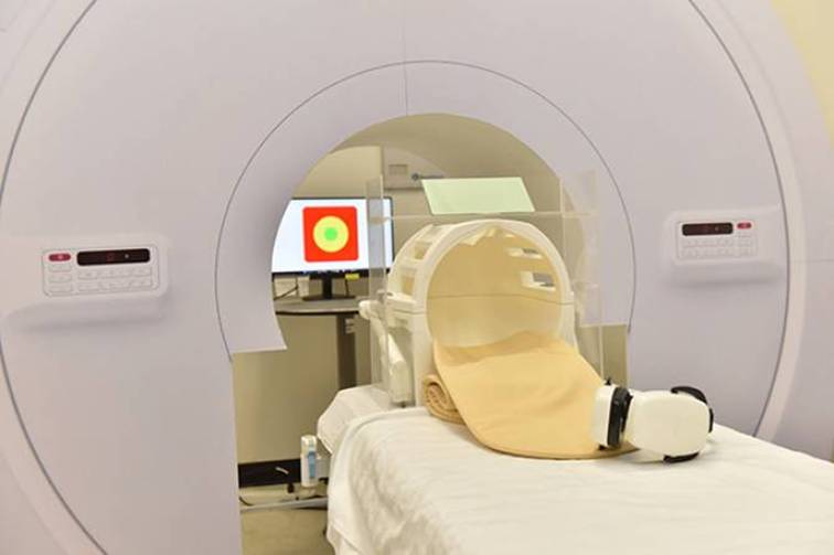 ผลงานวิจัย “เครื่อง MRI mock-scanner ช่วยลดการเคลื่อนไหวบริเวณศีรษะของเด็ก”