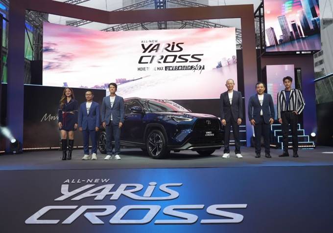 YARIS CROSS