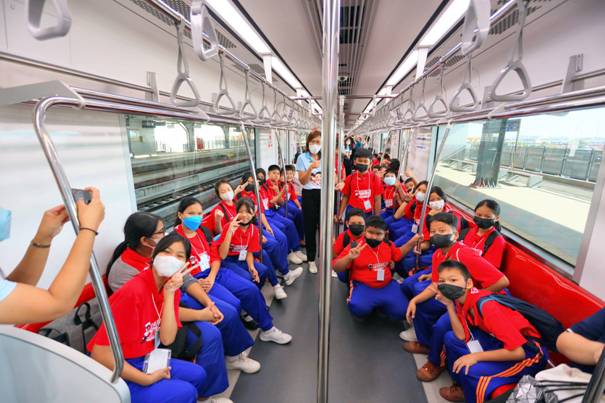 รฟฟท. จัดโครงการ CSR "พี่หนูแดงพาน้องนั่งรถไฟฟ้าเปิดโลกกว้าง"